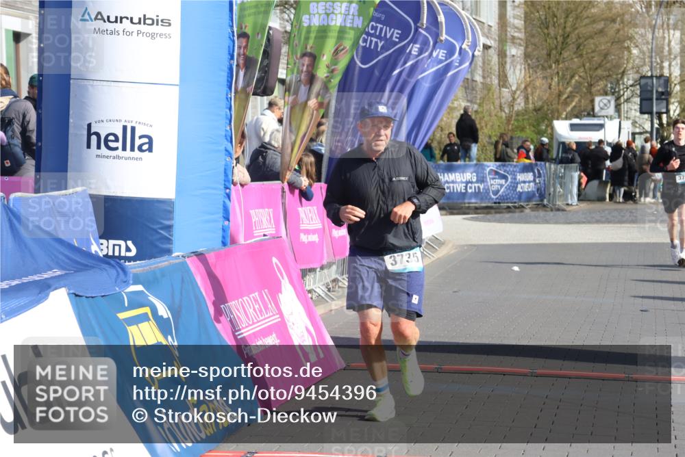 12.04.2026 - 45. Internationalen Wilhelmsburger Insellauf Strokosch-Dieckow http://msf.ph/oto/9454396 12.04.2026 10:29:38 Ziel 3735 meine-sportfotos.de