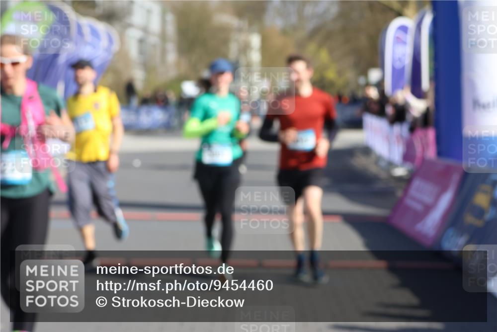 12.04.2026 - 45. Internationalen Wilhelmsburger Insellauf Strokosch-Dieckow http://msf.ph/oto/9454460 12.04.2026 10:42:35 Ziel 2222, 3419, 4042, 3991 meine-sportfotos.de