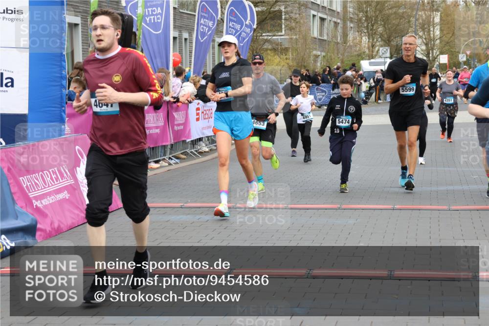 12.04.2026 - 45. Internationalen Wilhelmsburger Insellauf Strokosch-Dieckow http://msf.ph/oto/9454586 12.04.2026 13:04:41 Ziel 5257, 4647, 5565, 4600, 5474, 4653, 5420, 5599, 5620, 4951, 4115 meine-sportfotos.de