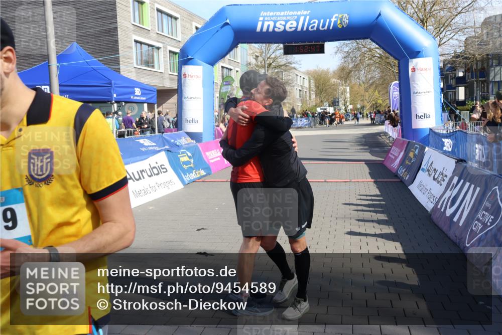 12.04.2026 - 45. Internationalen Wilhelmsburger Insellauf Strokosch-Dieckow http://msf.ph/oto/9454589 12.04.2026 10:42:45 Ziel  meine-sportfotos.de