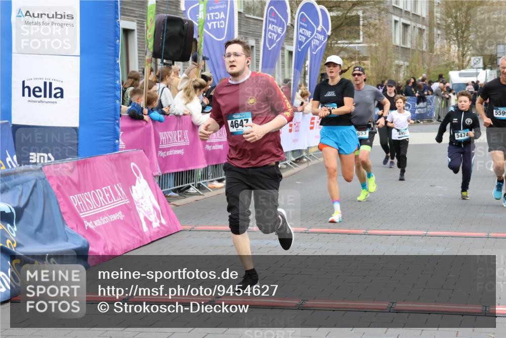 12.04.2026 - 45. Internationalen Wilhelmsburger Insellauf Strokosch-Dieckow http://msf.ph/oto/9454627 12.04.2026 13:04:41 Ziel 5257, 4647, 5565, 4600, 5474, 4653, 5420, 5599, 5620, 4951, 4115 meine-sportfotos.de