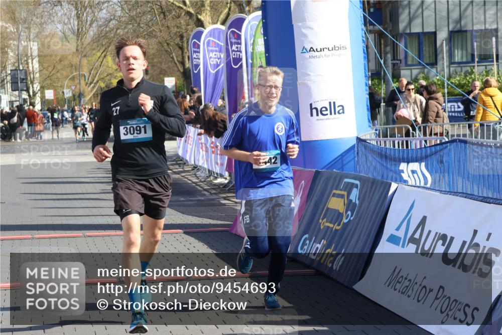 12.04.2026 - 45. Internationalen Wilhelmsburger Insellauf Strokosch-Dieckow http://msf.ph/oto/9454693 12.04.2026 10:43:00 Ziel 3091, 5442 meine-sportfotos.de