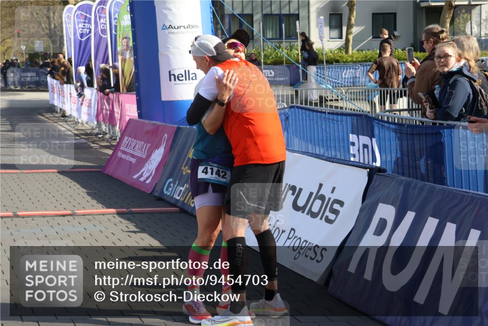 12.04.2026 - 45. Internationalen Wilhelmsburger Insellauf Strokosch-Dieckow http://msf.ph/oto/9454703 12.04.2026 10:30:15 Ziel 4511, 5459 meine-sportfotos.de
