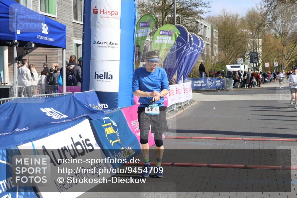 12.04.2026 - 45. Internationalen Wilhelmsburger Insellauf Strokosch-Dieckow http://msf.ph/oto/9454709 12.04.2026 10:30:17 Ziel 4511, 5459 meine-sportfotos.de