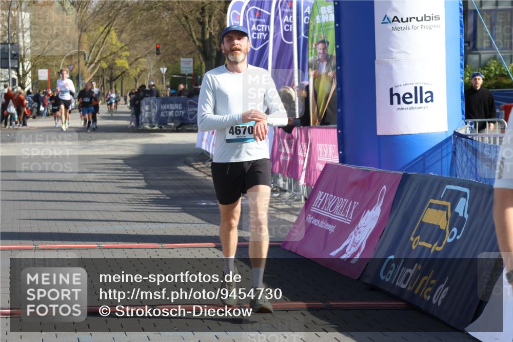 12.04.2026 - 45. Internationalen Wilhelmsburger Insellauf Strokosch-Dieckow http://msf.ph/oto/9454730 12.04.2026 10:30:22 Ziel 4670 meine-sportfotos.de