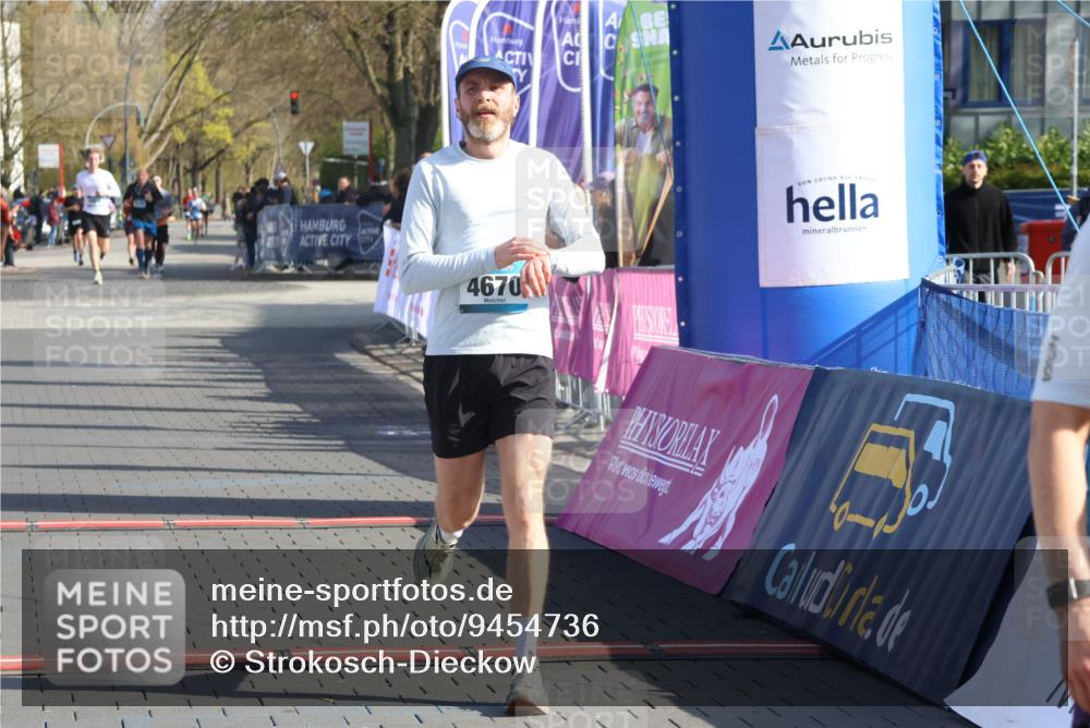 12.04.2026 - 45. Internationalen Wilhelmsburger Insellauf Strokosch-Dieckow http://msf.ph/oto/9454736 12.04.2026 10:30:22 Ziel 4670 meine-sportfotos.de