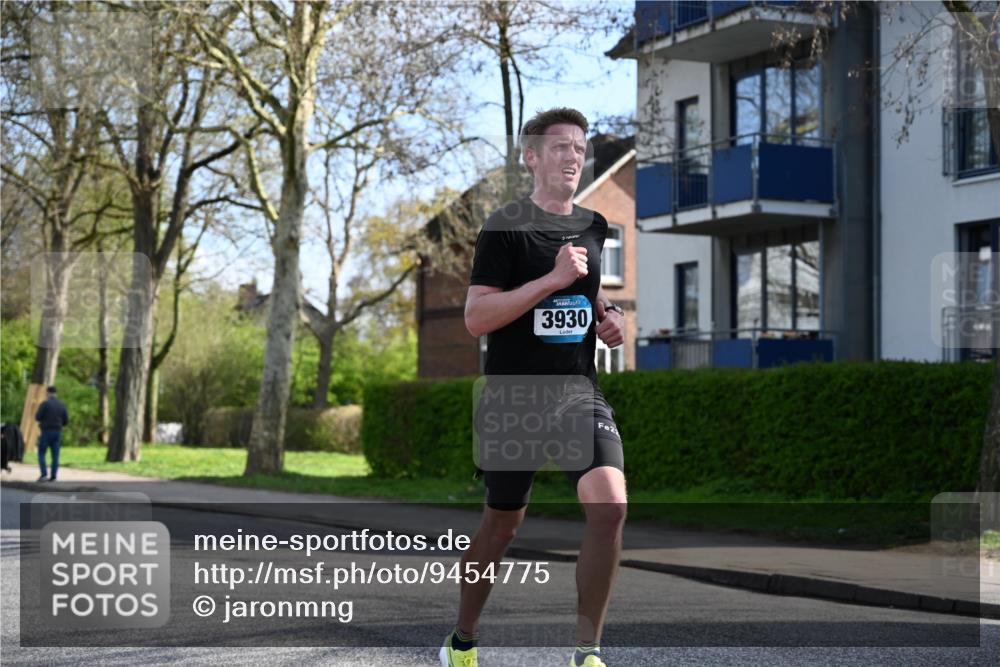 12.04.2026 - 45. Internationalen Wilhelmsburger Insellauf J. Mangold http://msf.ph/oto/9454775 12.04.2026 10:21:55 Ziel 3137, 3930, 3317, 3771, 2010, 3053, 4694, 5507, 5561 meine-sportfotos.de