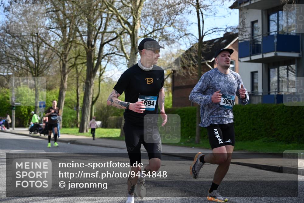 12.04.2026 - 45. Internationalen Wilhelmsburger Insellauf J. Mangold http://msf.ph/oto/9454848 12.04.2026 10:22:21 Ziel 3053, 4694, 5507, 5561, 3963, 5271, 4384, 4291, 2383 meine-sportfotos.de