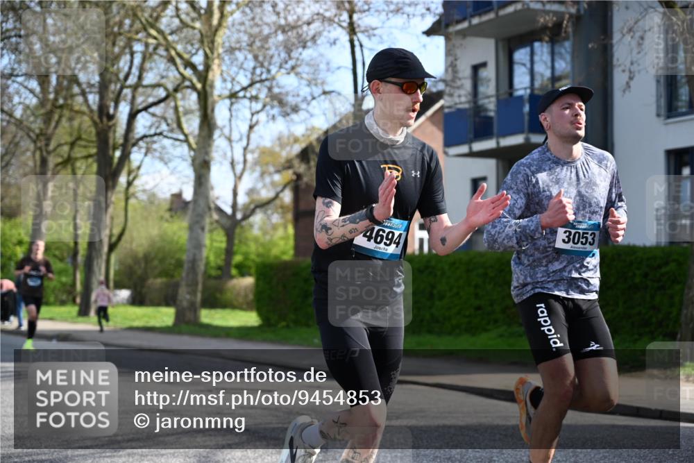 12.04.2026 - 45. Internationalen Wilhelmsburger Insellauf J. Mangold http://msf.ph/oto/9454853 12.04.2026 10:22:21 Ziel 3053, 4694, 5507, 5561, 3963, 5271, 4384, 4291, 2383 meine-sportfotos.de