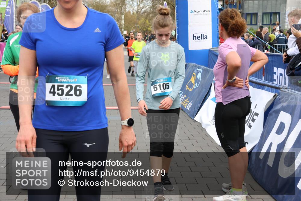 12.04.2026 - 45. Internationalen Wilhelmsburger Insellauf Strokosch-Dieckow http://msf.ph/oto/9454879 12.04.2026 13:04:08 Ziel 4217, 5433, 5430, 5105, 2580, 2412, 5448, 5150, 5668, 5198, 4372, 3737, 3736, 4373, 3883 meine-sportfotos.de