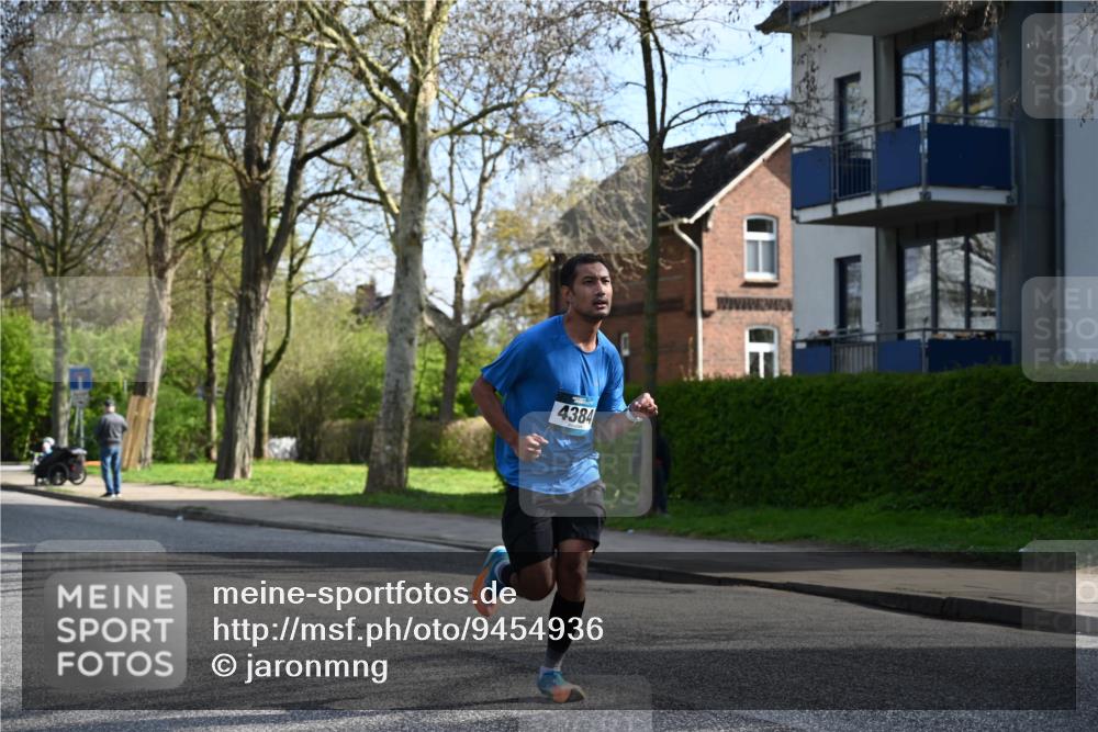 12.04.2026 - 45. Internationalen Wilhelmsburger Insellauf J. Mangold http://msf.ph/oto/9454936 12.04.2026 10:22:56 Ziel 4384, 4291, 2383, 3776, 5812, 4953, 5237, 4381 meine-sportfotos.de