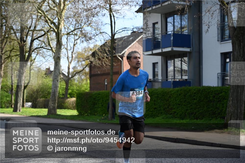 12.04.2026 - 45. Internationalen Wilhelmsburger Insellauf J. Mangold http://msf.ph/oto/9454942 12.04.2026 10:22:56 Ziel 4384, 4291, 2383, 3776, 5812, 4953, 5237, 4381 meine-sportfotos.de