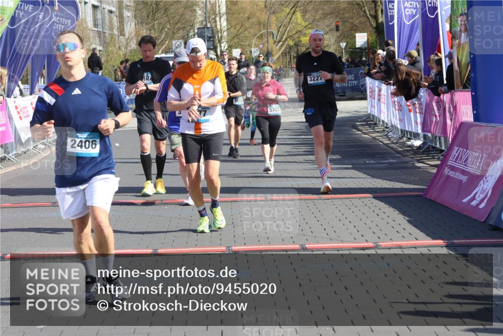 12.04.2026 - 45. Internationalen Wilhelmsburger Insellauf Strokosch-Dieckow http://msf.ph/oto/9455020 12.04.2026 10:43:29 Ziel 5840, 2406, 4377, 3086, 3227, 4974, 5705, 2189, 5697 meine-sportfotos.de