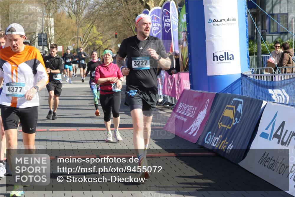 12.04.2026 - 45. Internationalen Wilhelmsburger Insellauf Strokosch-Dieckow http://msf.ph/oto/9455072 12.04.2026 10:43:31 Ziel 2406, 4377, 3086, 3227, 4974, 5705, 2189, 5697, 2813 meine-sportfotos.de