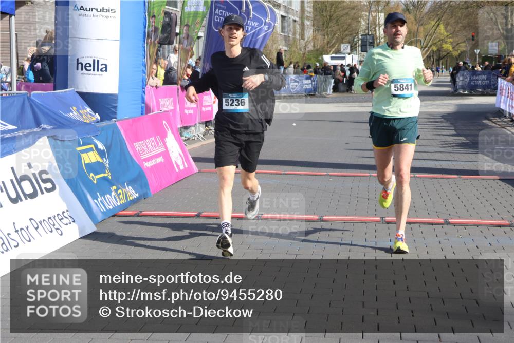 12.04.2026 - 45. Internationalen Wilhelmsburger Insellauf Strokosch-Dieckow http://msf.ph/oto/9455280 12.04.2026 10:30:55 Ziel 5841, 5236, 4713 meine-sportfotos.de