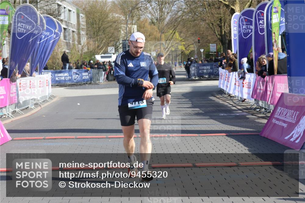 12.04.2026 - 45. Internationalen Wilhelmsburger Insellauf Strokosch-Dieckow http://msf.ph/oto/9455320 12.04.2026 10:31:00 Ziel 4713, 2323 meine-sportfotos.de