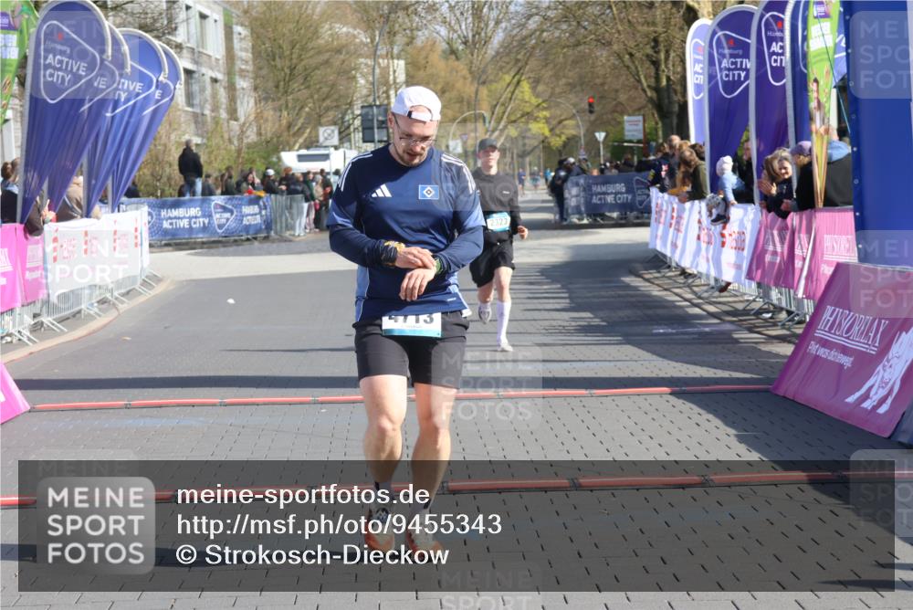 12.04.2026 - 45. Internationalen Wilhelmsburger Insellauf Strokosch-Dieckow http://msf.ph/oto/9455343 12.04.2026 10:31:00 Ziel 4713, 2323 meine-sportfotos.de