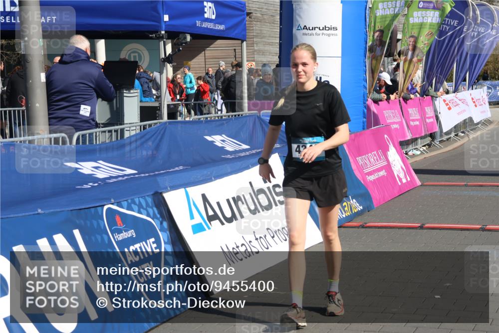12.04.2026 - 45. Internationalen Wilhelmsburger Insellauf Strokosch-Dieckow http://msf.ph/oto/9455400 12.04.2026 10:44:06 Ziel 4349 meine-sportfotos.de