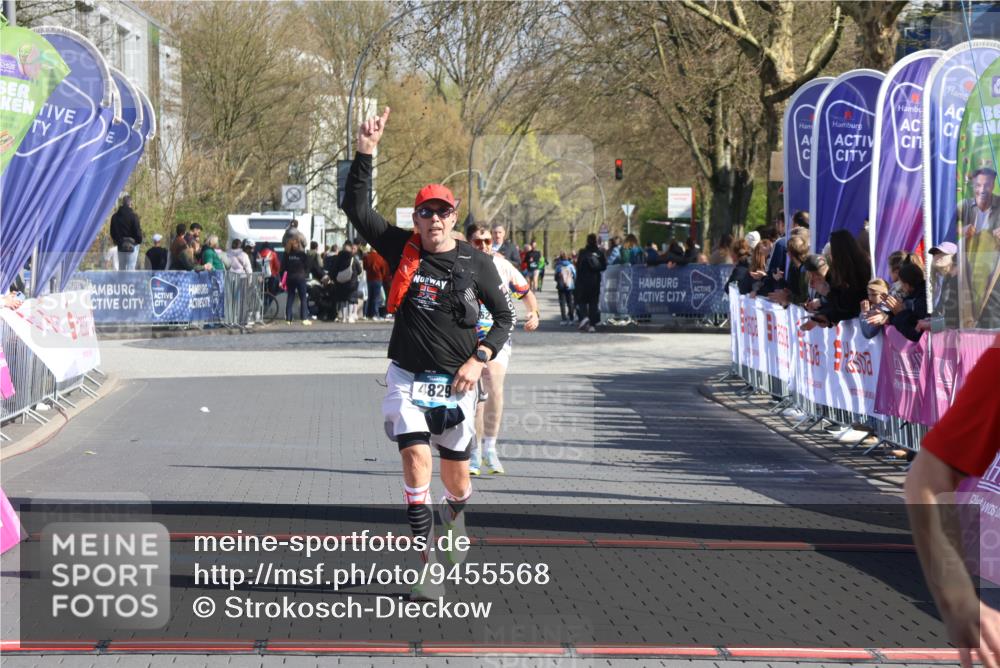 12.04.2026 - 45. Internationalen Wilhelmsburger Insellauf Strokosch-Dieckow http://msf.ph/oto/9455568 12.04.2026 10:44:23 Ziel 2073, 4829, 4062 meine-sportfotos.de