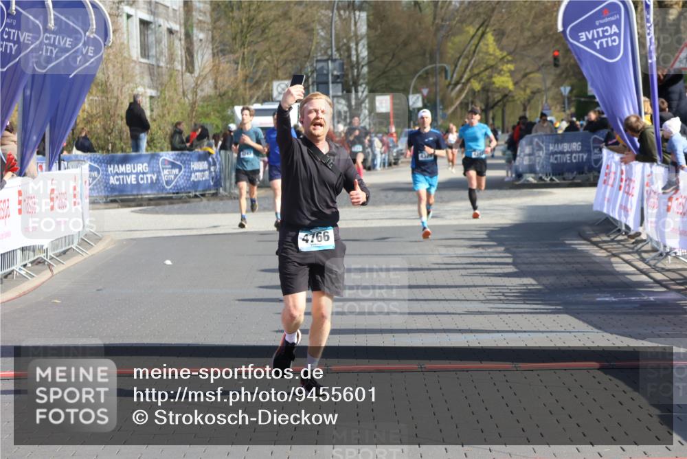 12.04.2026 - 45. Internationalen Wilhelmsburger Insellauf Strokosch-Dieckow http://msf.ph/oto/9455601 12.04.2026 10:31:31 Ziel 5661, 4766 meine-sportfotos.de