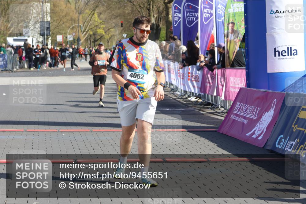 12.04.2026 - 45. Internationalen Wilhelmsburger Insellauf Strokosch-Dieckow http://msf.ph/oto/9455651 12.04.2026 10:44:28 Ziel 4062, 5824, 3356 meine-sportfotos.de