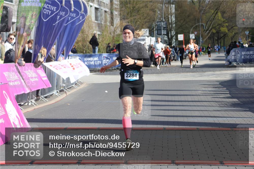 12.04.2026 - 45. Internationalen Wilhelmsburger Insellauf Strokosch-Dieckow http://msf.ph/oto/9455729 12.04.2026 10:31:42 Ziel 5526, 2284 meine-sportfotos.de