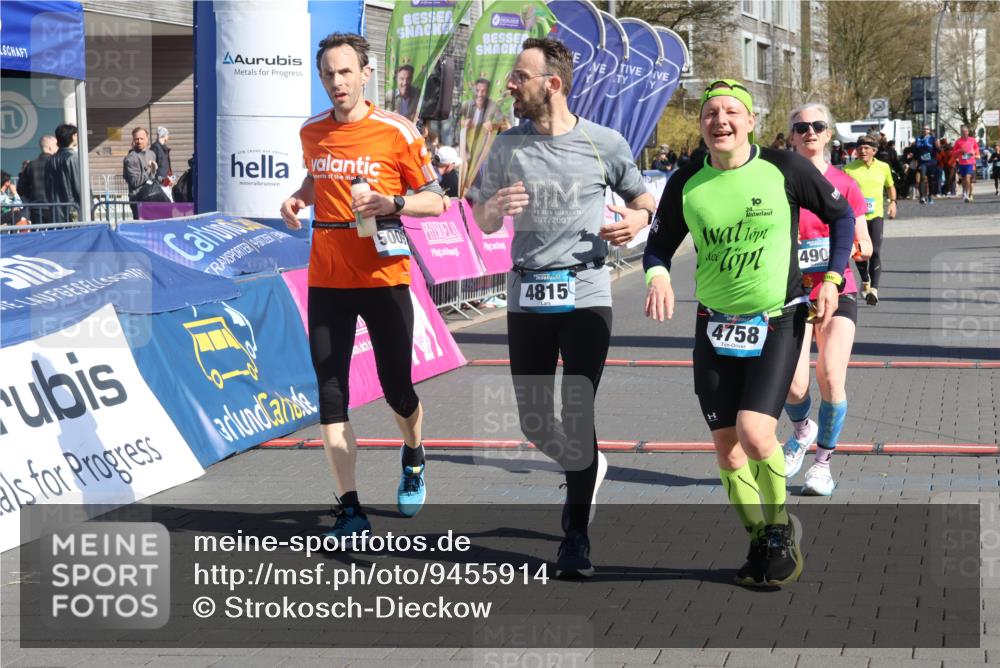12.04.2026 - 45. Internationalen Wilhelmsburger Insellauf Strokosch-Dieckow http://msf.ph/oto/9455914 12.04.2026 10:45:00 Ziel 4815, 4758, 5009, 4906, 5805 meine-sportfotos.de