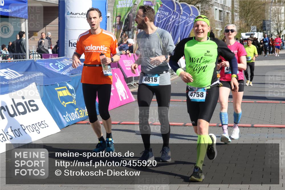 12.04.2026 - 45. Internationalen Wilhelmsburger Insellauf Strokosch-Dieckow http://msf.ph/oto/9455920 12.04.2026 10:45:00 Ziel 4815, 4758, 5009, 4906, 5805 meine-sportfotos.de