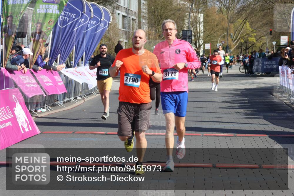 12.04.2026 - 45. Internationalen Wilhelmsburger Insellauf Strokosch-Dieckow http://msf.ph/oto/9455973 12.04.2026 10:45:14 Ziel 3173, 2190, 4914, 5341, 5435 meine-sportfotos.de