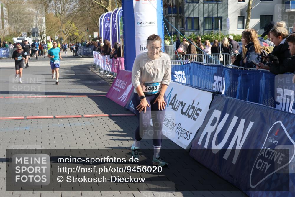 12.04.2026 - 45. Internationalen Wilhelmsburger Insellauf Strokosch-Dieckow http://msf.ph/oto/9456020 12.04.2026 10:45:27 Ziel 2810, 3408, 4739, 3416, 2899, 4785 meine-sportfotos.de