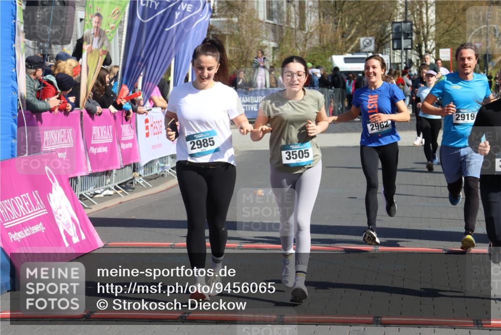 12.04.2026 - 45. Internationalen Wilhelmsburger Insellauf Strokosch-Dieckow http://msf.ph/oto/9456065 12.04.2026 11:02:46 Ziel 4069, 2985, 3505, 3009, 2962, 2919 meine-sportfotos.de