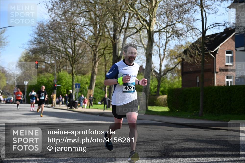 12.04.2026 - 45. Internationalen Wilhelmsburger Insellauf J. Mangold http://msf.ph/oto/9456261 12.04.2026 10:29:27 Ziel 3778, 4975, 4027, 5804, 3355, 4142, 2627, 3542, 4511, 5459, 4670, 4904 meine-sportfotos.de