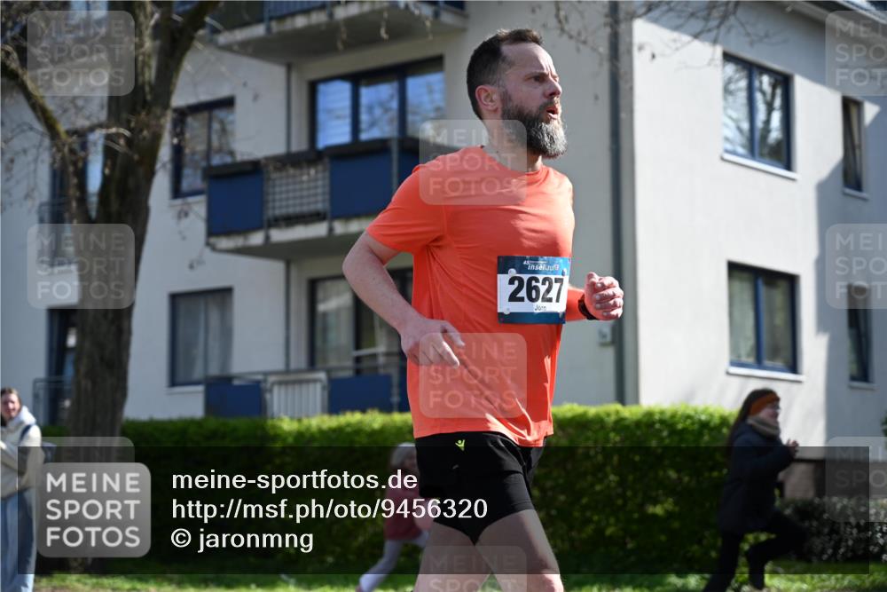 12.04.2026 - 45. Internationalen Wilhelmsburger Insellauf J. Mangold http://msf.ph/oto/9456320 12.04.2026 10:29:37 Ziel 4027, 5804, 3355, 4142, 2627, 3542, 4511, 5459, 4670, 4904, 5534, 3845, 5052, 4275, 4748, 4749 meine-sportfotos.de