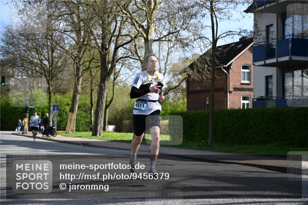 12.04.2026 - 45. Internationalen Wilhelmsburger Insellauf J. Mangold http://msf.ph/oto/9456379 12.04.2026 10:29:50 Ziel 3542, 4511, 5459, 4670, 4904, 4904, 5534, 3845, 5052, 4275, 4748, 4749, 3081, 3958, 4340, 2317, 5841, 5236 meine-sportfotos.de