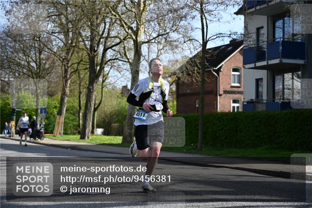 12.04.2026 - 45. Internationalen Wilhelmsburger Insellauf J. Mangold http://msf.ph/oto/9456381 12.04.2026 10:29:50 Ziel 3542, 4511, 5459, 4670, 4904, 4904, 5534, 3845, 5052, 4275, 4748, 4749, 3081, 3958, 4340, 2317, 5841, 5236 meine-sportfotos.de