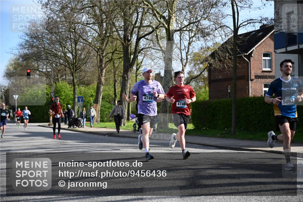 12.04.2026 - 45. Internationalen Wilhelmsburger Insellauf J. Mangold http://msf.ph/oto/9456436 12.04.2026 10:30:13 Ziel 4904, 5534, 3845, 5052, 4275, 4748, 4749, 3081, 3958, 4340, 2317, 5841, 5236, 4713, 2323, 4787, 3095 meine-sportfotos.de
