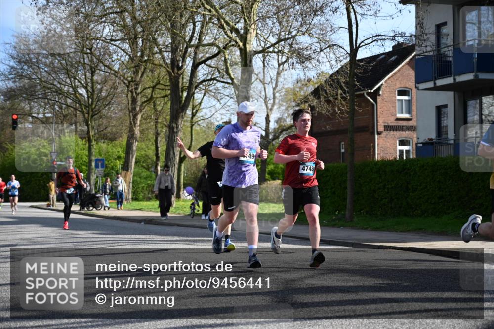 12.04.2026 - 45. Internationalen Wilhelmsburger Insellauf J. Mangold http://msf.ph/oto/9456441 12.04.2026 10:30:14 Ziel 4904, 5534, 3845, 5052, 4275, 4748, 4749, 3081, 3958, 4340, 2317, 5841, 5236, 5841, 5236, 4713, 2323, 4787, 3095, 3016 meine-sportfotos.de