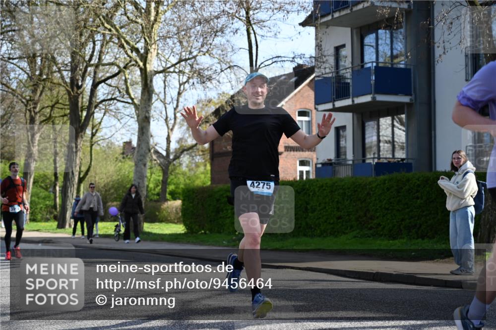 12.04.2026 - 45. Internationalen Wilhelmsburger Insellauf J. Mangold http://msf.ph/oto/9456464 12.04.2026 10:30:15 Ziel 4904, 5534, 3845, 5052, 4275, 4748, 4749, 3081, 3958, 4340, 2317, 5841, 5236, 4713, 2323, 4787, 3095, 3016 meine-sportfotos.de