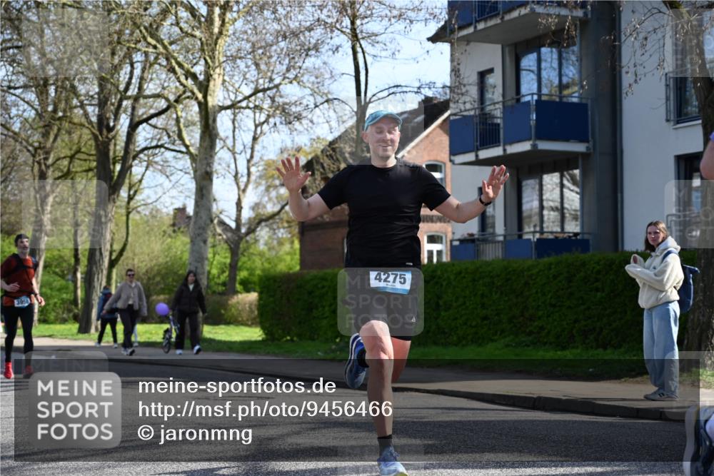 12.04.2026 - 45. Internationalen Wilhelmsburger Insellauf J. Mangold http://msf.ph/oto/9456466 12.04.2026 10:30:15 Ziel 4904, 5534, 3845, 5052, 4275, 4748, 4749, 3081, 3958, 4340, 2317, 5841, 5236, 4713, 2323, 4787, 3095, 3016 meine-sportfotos.de