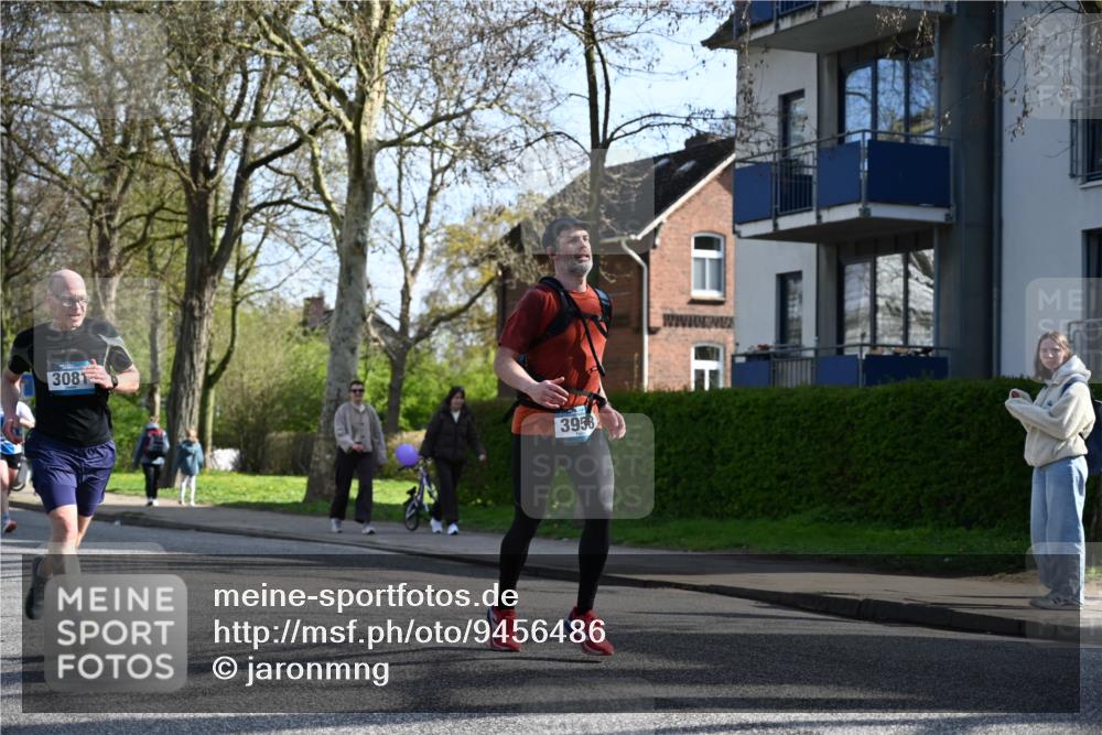 12.04.2026 - 45. Internationalen Wilhelmsburger Insellauf J. Mangold http://msf.ph/oto/9456486 12.04.2026 10:30:18 Ziel 5534, 3845, 5052, 4275, 4748, 4749, 3081, 3958, 4340, 2317, 5841, 5236, 4713, 2323, 4787, 3095, 3016, 2831, 5811 meine-sportfotos.de