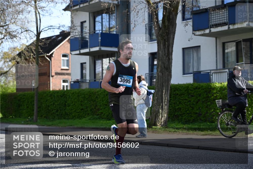 12.04.2026 - 45. Internationalen Wilhelmsburger Insellauf J. Mangold http://msf.ph/oto/9456602 12.04.2026 10:30:51 Ziel 4787, 3095, 3016, 2831, 5811, 2325, 5661, 4766, 4329, 4212, 5526, 2284, 3584, 3619, 3634 meine-sportfotos.de