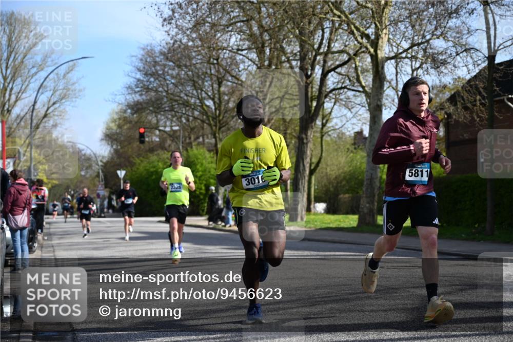 12.04.2026 - 45. Internationalen Wilhelmsburger Insellauf J. Mangold http://msf.ph/oto/9456623 12.04.2026 10:30:56 Ziel 4787, 3095, 3016, 2831, 5811, 2325, 5661, 4766, 4329, 4212, 5526, 2284, 3584, 3619, 3634, 2780 meine-sportfotos.de