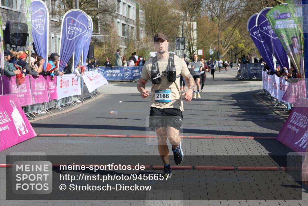 12.04.2026 - 45. Internationalen Wilhelmsburger Insellauf Strokosch-Dieckow http://msf.ph/oto/9456657 12.04.2026 11:03:20 Ziel 4513, 2168, 3910 meine-sportfotos.de
