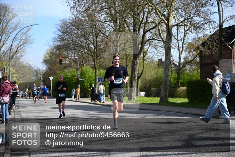 12.04.2026 - 45. Internationalen Wilhelmsburger Insellauf J. Mangold http://msf.ph/oto/9456663 12.04.2026 10:31:01 Ziel 3016, 2831, 5811, 2325, 5661, 4766, 4329, 4212, 5526, 2284, 3584, 3619, 3634, 2780, 5653, 3706 meine-sportfotos.de