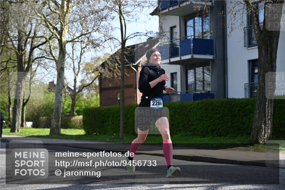 12.04.2026 - 45. Internationalen Wilhelmsburger Insellauf J. Mangold http://msf.ph/oto/9456733 12.04.2026 10:31:17 Ziel 4766, 4329, 4212, 5526, 2284, 3584, 3619, 3634, 2780, 5653, 3706, 2377, 4791 meine-sportfotos.de