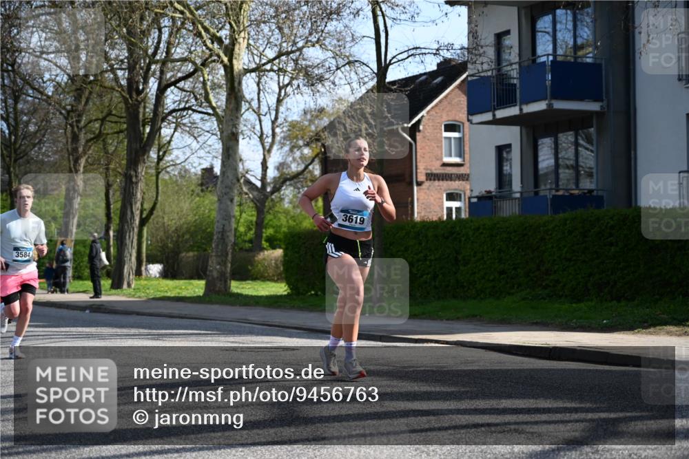 12.04.2026 - 45. Internationalen Wilhelmsburger Insellauf J. Mangold http://msf.ph/oto/9456763 12.04.2026 10:31:26 Ziel 2284, 3584, 3619, 3634, 2780, 5653, 3706, 2377, 2377, 4791, 5522, 4844 meine-sportfotos.de