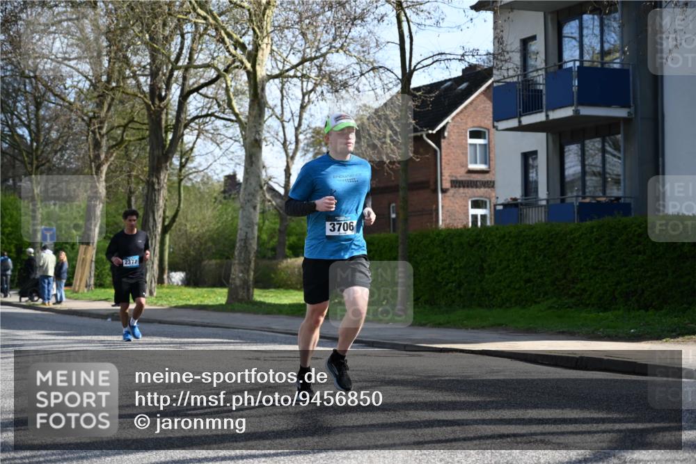 12.04.2026 - 45. Internationalen Wilhelmsburger Insellauf J. Mangold http://msf.ph/oto/9456850 12.04.2026 10:31:36 Ziel 3619, 3634, 2780, 5653, 3706, 2377, 4791, 5522, 4844, 3666, 3905, 5449 meine-sportfotos.de