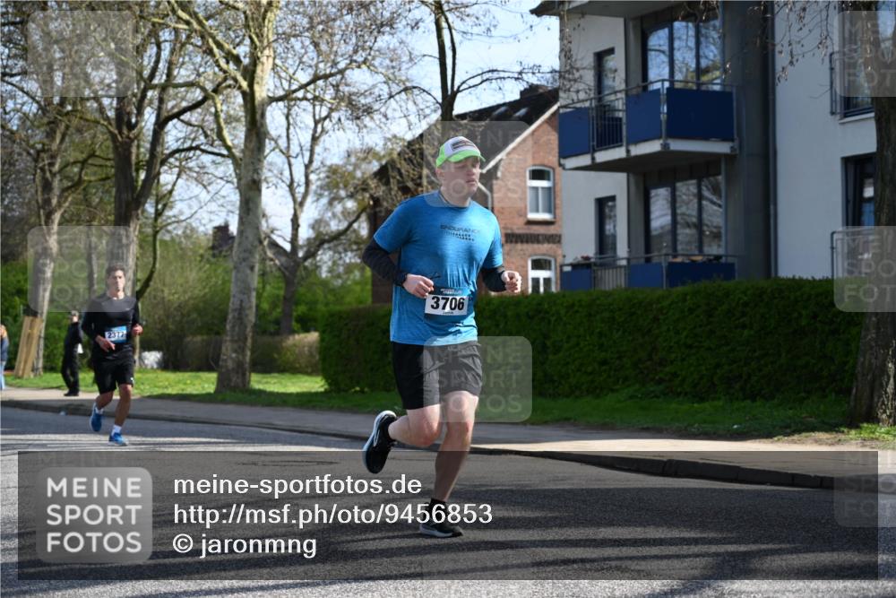 12.04.2026 - 45. Internationalen Wilhelmsburger Insellauf J. Mangold http://msf.ph/oto/9456853 12.04.2026 10:31:36 Ziel 3619, 3634, 2780, 5653, 3706, 2377, 4791, 5522, 4844, 3666, 3905, 5449 meine-sportfotos.de