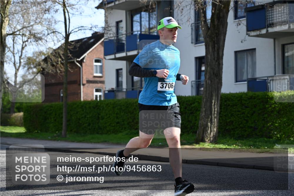 12.04.2026 - 45. Internationalen Wilhelmsburger Insellauf J. Mangold http://msf.ph/oto/9456863 12.04.2026 10:31:37 Ziel 3634, 2780, 5653, 3706, 2377, 4791, 4791, 5522, 4844, 4844, 3666, 3905, 5449, 4554 meine-sportfotos.de