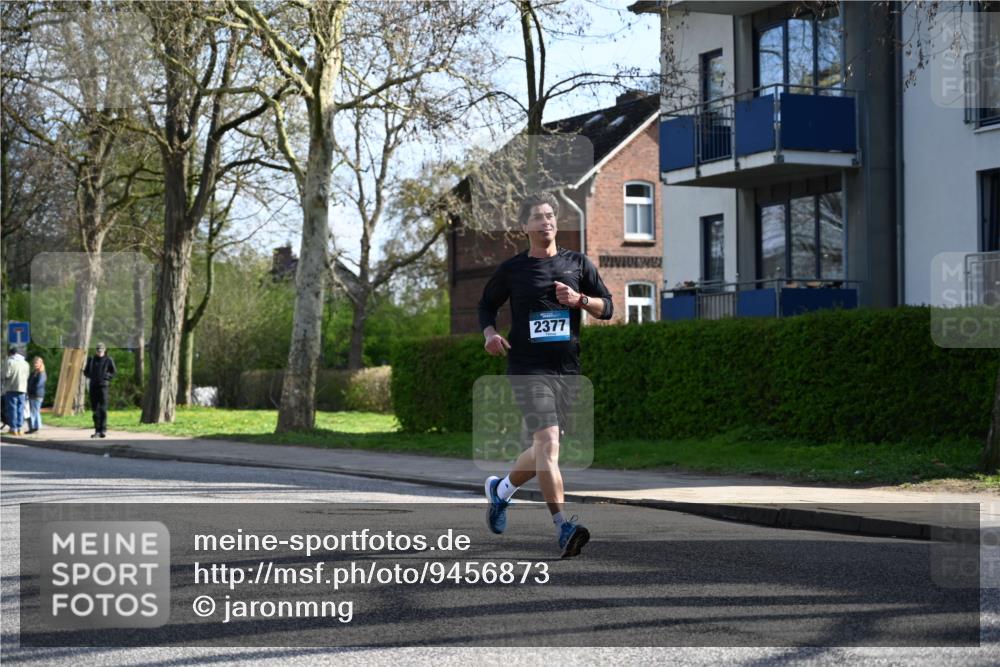 12.04.2026 - 45. Internationalen Wilhelmsburger Insellauf J. Mangold http://msf.ph/oto/9456873 12.04.2026 10:31:39 Ziel 3634, 2780, 5653, 3706, 2377, 4791, 5522, 4844, 3666, 3666, 3905, 5449, 4554 meine-sportfotos.de